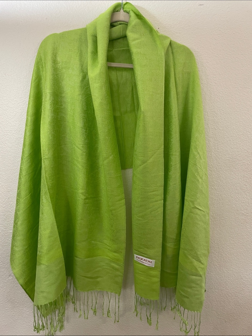 pashmina 100% Lime Green subtle white paisley Lightweight Fringe Shawl